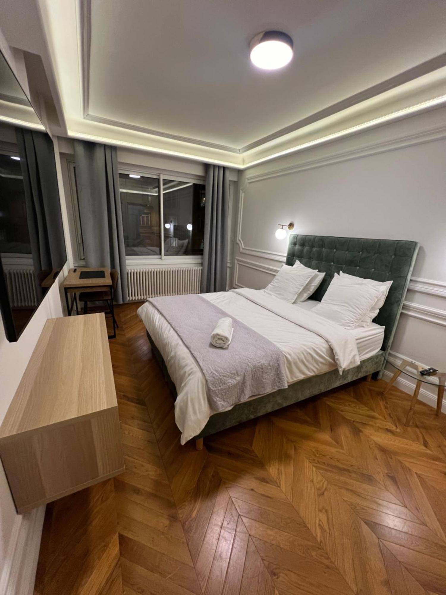 Private Apartments - Champs-Elysees Paris Bagian luar foto